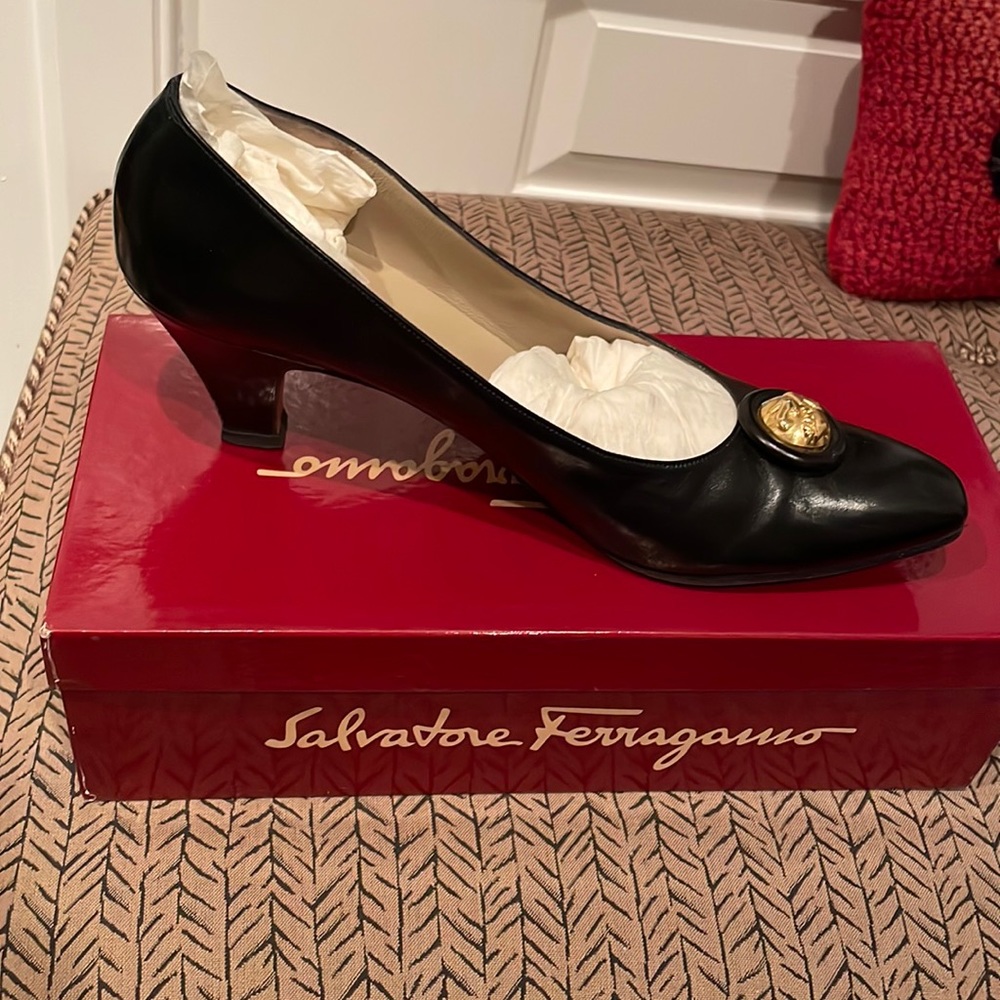 Salvatore Ferragamo Liana black heels, size 11 AAA (narrow)